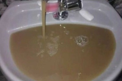 Companhia de água deve indenizar e restituir valores pagos por faturas no período de fornecimento de água imprópria para o consumo