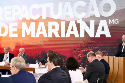 ACORDO DE MARIANA  Governo Federal assina acordo da ordem de R$ 170 bilhões com empresas envolvidas na tragédia de Mariana