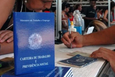 Desocupação recua para 6,1% em novembro e é a menor taxa desde 2012