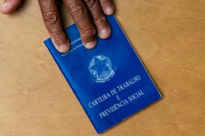 Governo anuncia liberação de R$ 12 bi do FGTS para trabalhadores demitidos que optaram pelo saque-aniversário