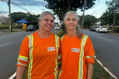 Dia do Gari: gêmeas levam alegria e dedicação às ruas de Goiânia
