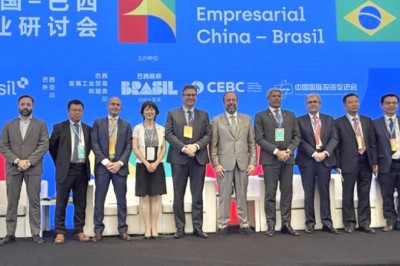 Alexandre Silveira reforça compromisso com a transição energética durante seminário empresarial na China