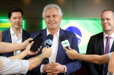 Caiado assina renovação de patrocínio de R$ 1,9 milhão ao Goiás Vôlei