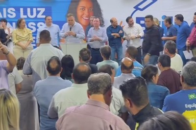 Sandro Mabel entrega Praça do Violeiro revitalizada com iluminação de LED na região Norte de Goiânia