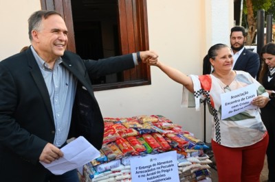 Prefeito Mabel entrega mais de 20 toneladas de alimentos a instituições sociais em Campinas