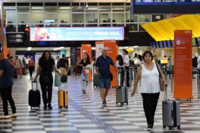 Avaliação positiva do turismo nacional cresce no atual governo e chega a 55%