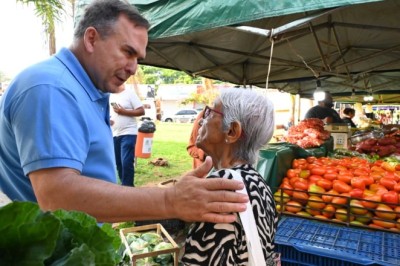 Mabel entrega banheiros climatizados em feiras da Vila Redenção e Vila União