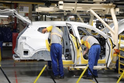 Fabricação de veículos em Goiás puxa alta da indústria em agosto