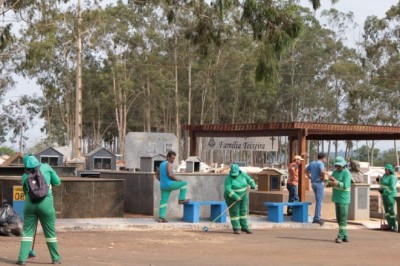 Prefeitura realiza manutenção dos cemitérios de Aparecida para o Dia de Finados