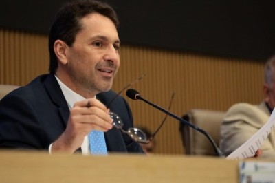 Prefeito Vilela sanciona lei que reduz temporariamente a alíquota do ITBI em Aparecida