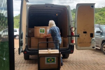 Governo do Brasil entrega kits de medicamentos e insumos para atender vítimas do tornado no Paraná