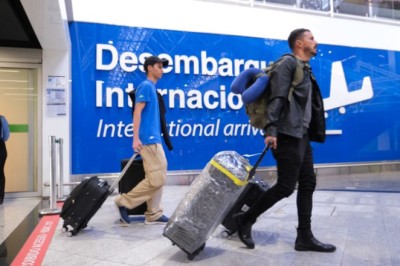 Brasil celebra recorde de 8,3 milhões de turistas internacionais em 11 meses