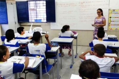 Com isenção do IR, metade dos professores da educação básica deixa de pagar imposto