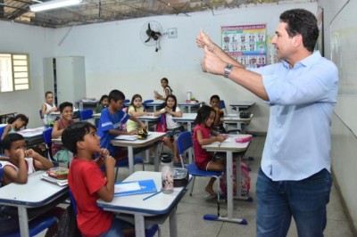 Prefeito Vilela autoriza novo concurso público em Aparecida