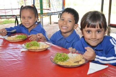 Rede municipal inicia ano letivo com expansão de vagas, mais tecnologia e merenda reforçada