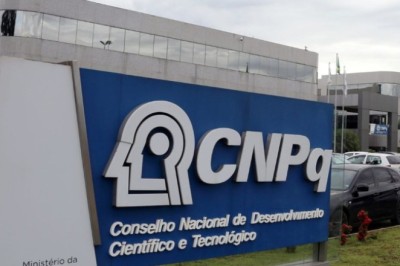 Governo do Brasil recompõe orçamento do CNPq e fortalece a formação científica nacional