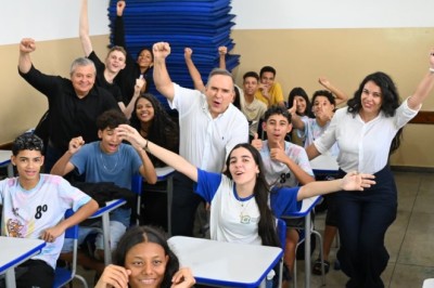 Lousas digitais aprimoram ensino e aprendizagem nas escolas municipais de Goiânia