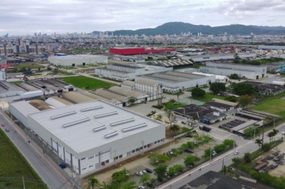 Maior fábrica de sistemas de armazenamento de energia elétrica do Brasil recebe investimento de R$ 280 milhões do BNDES