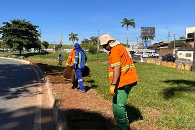 Comurg inicia recomposição de 4 mil m² de gramado na Marginal Botafogo