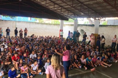 Prefeitura de Goiânia leva combate à dengue a escolas da capital