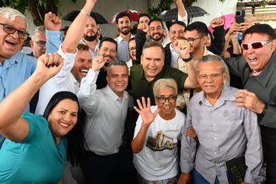 Mabel assina decreto de regularização fundiária do Residencial Tancredo Neves, na Região Noroeste