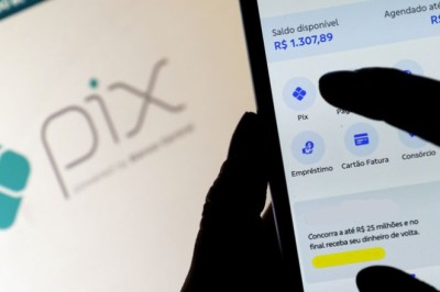 Inflação dos últimos 12 meses recua e fica abaixo de 4% pela primeira vez em quase dois anos