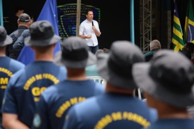 Prefeito Vilela celebra 32 anos da GCM e entrega novas viaturas, armas e tecnologia em Aparecida