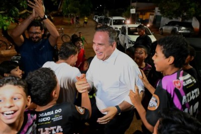 Mabel lança revitalização do campo de futebol do Residencial Orlando de Morais