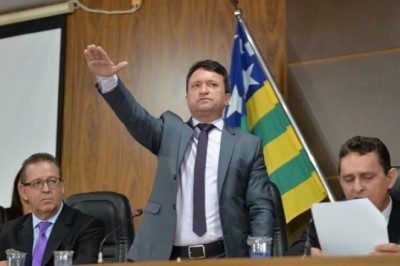 Câmara de Caldas Novas pauta 30 matérias e mira contas de 2020 de Magal