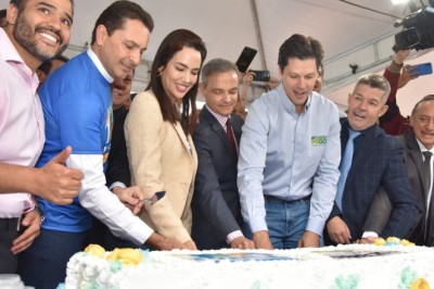 Prefeito Vilela e governador Daniel lideram celebração do aniversário de Aparecida que marca novo crescimento econômico da cidade