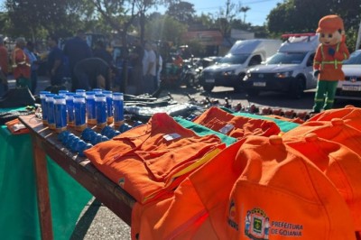 Nova Comurg entrega 115 mil EPIs aos servidores