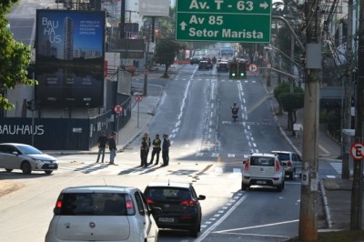 Mabel vistoria novo sistema binário nas avenidas T-10 e T-55, que já operam em sentido único*