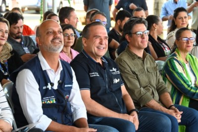 Prefeito Sandro Mabel assina ordem de serviço para construção da UBS Grajaú e recebe carretas de oftalmologia do Ministério da Saúde