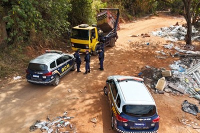 GCM flagra descarte irregular de entulho e empresa é multada em cerca de R$ 12 mil