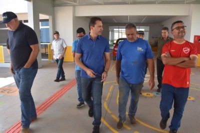 Vilela e vereadores inspecionam construção do CMEI Vila Romana