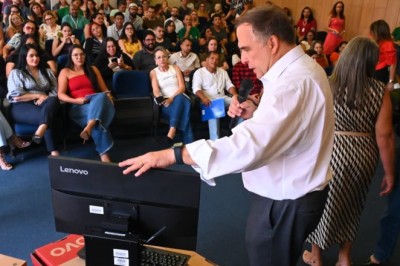 Mabel entrega 209 novos computadores para modernizar atendimento da Assistência Social