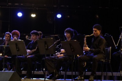 Big Band Basileu França percorre gerações no concerto “Do Vinil ao Streaming