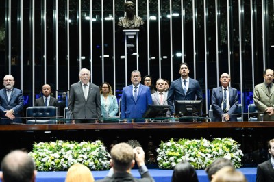Senado celebra Dia do Médico com debate sobre a profissão