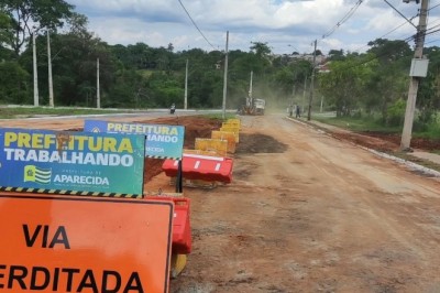 Prefeitura de Aparecida recupera erosão em avenida em 24 horas
