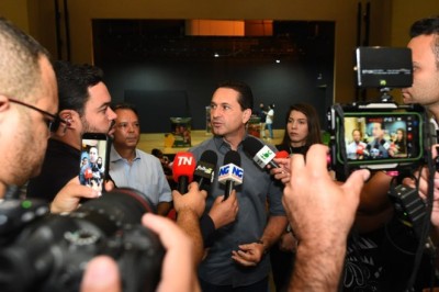 Prefeito Vilela acompanha reentrega de 615 cartões de programas sociais do Governo de Goiás em Aparecida